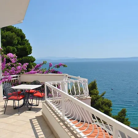 Car Apartment Podgora